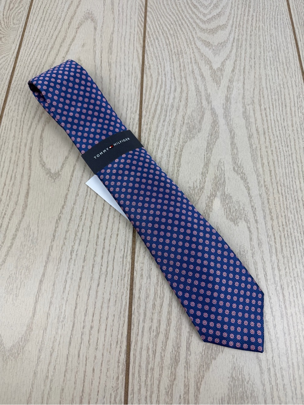 902 Tommy Hilfiger Tie Navy Pink Flowers 697 TL21100116 Silk Poly Blend $69.50